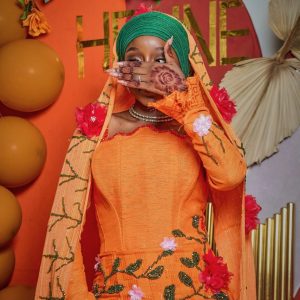ensemble sagnse "fleur de dakar" – bazin riche orange mandarine